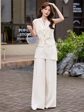 现货2026夏季新款轻熟老钱风V领马甲蕾丝拼接阔腿裤两件套套装，女装套装/套裙，伊仟回