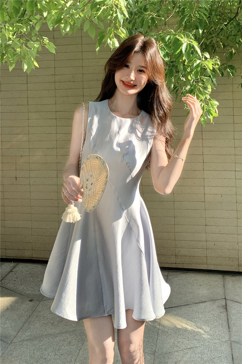 浅蓝色法式圆领气质无袖连衣裙女夏季新款高级感收腰显瘦短款裙子,女装连衣裙,2C159
