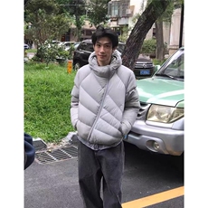 浅灰色