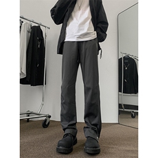 灰色