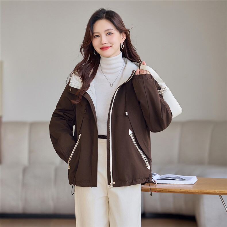 现货!2025年冬季时尚宽松连帽刺绣加绒加厚女外套,女装棉衣/棉服,依恋蒂丝