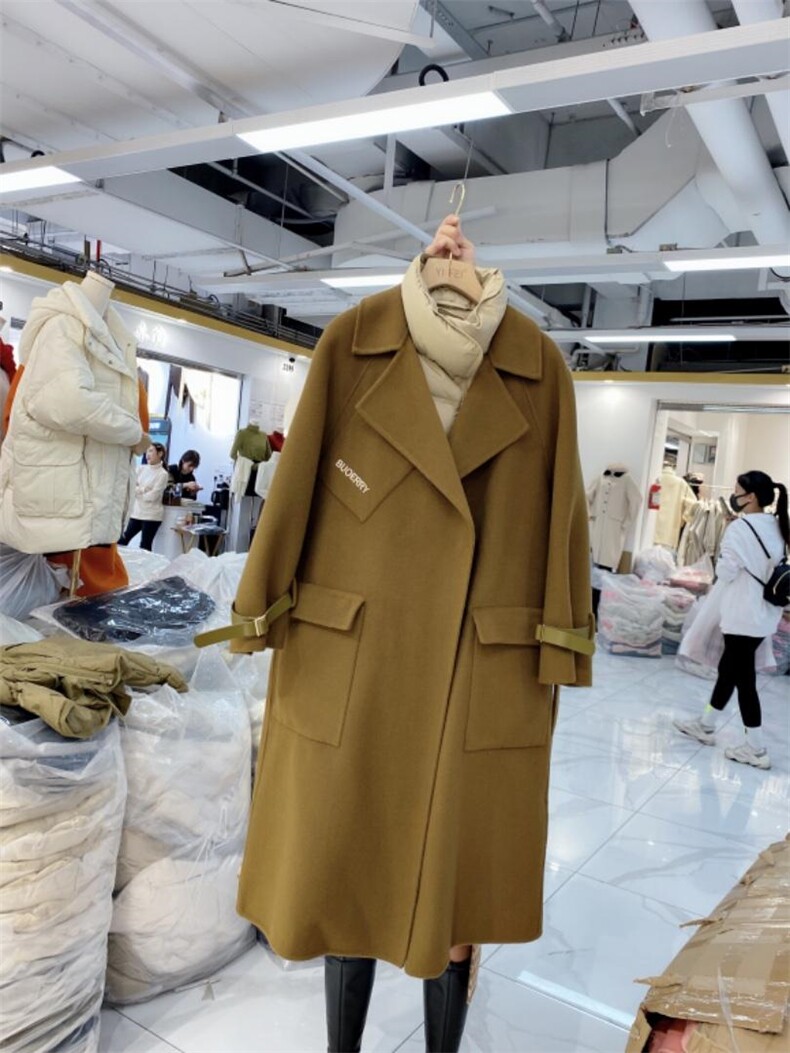 两色轻薄款羽绒服可单穿可内搭，女装羽绒服，YI FEI