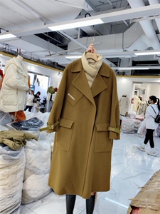 两色轻薄款羽绒服可单穿可内搭图片