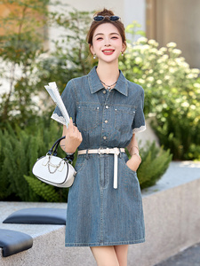 时尚蕾丝花边拼接牛仔连衣裙女2025夏季新款小个子超好看休闲裙子图片