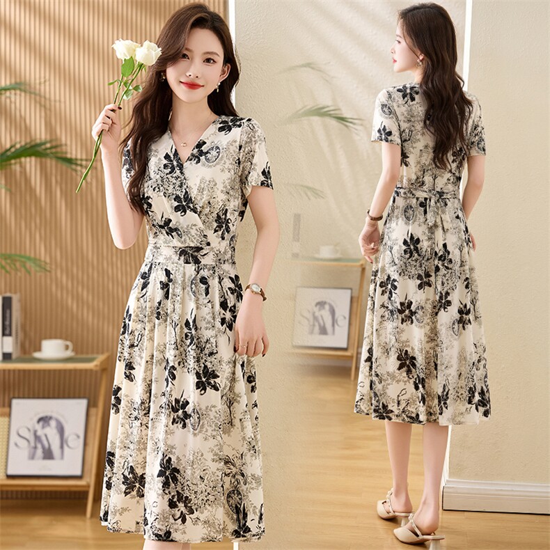 2025年夏季新款气质穿搭高级感仿真丝连衣裙现货，女装连衣裙，多彩