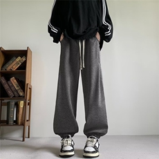 深灰色