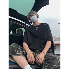 黑色
