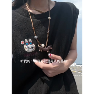 XZ809A/SSS13/P35/控48   肌理感绣花labubu圆领背心T恤图片