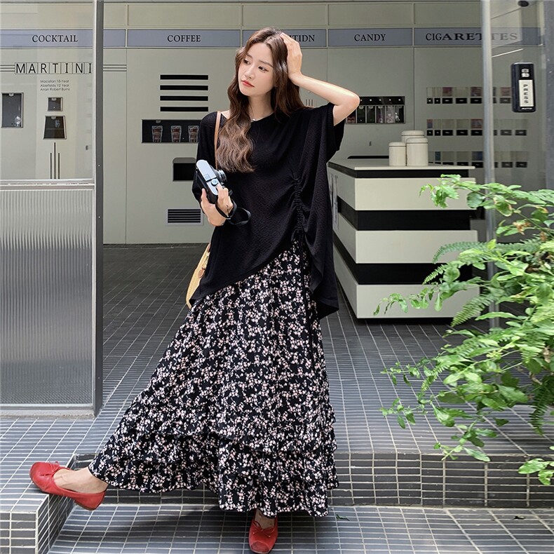 韩系慵懒风黑色T恤碎花半身裙两件套女2025夏季新款甜美气质套装,女装套装/套裙,2C283
