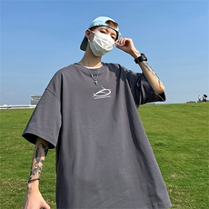 深灰色