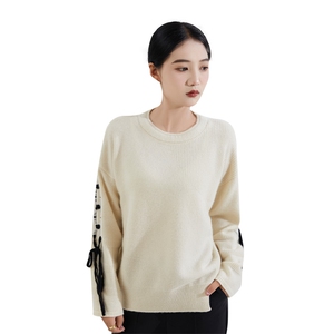 秋冬季新款女时尚百搭显瘦圆领长袖绑带羊绒衫图片