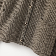 2025年秋季纽扣长袖圆领上衣两件套半身裙时尚百搭简约大方，女装套装/套裙，锦驼羊绒