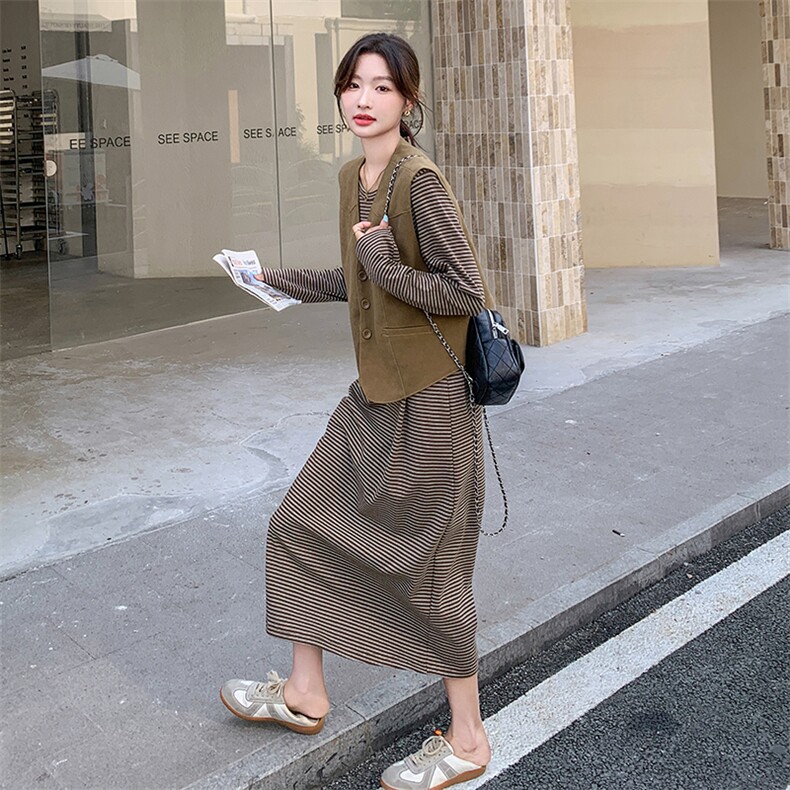 休闲条纹背心连衣裙套装女2025新款慵懒风马夹上衣长裙两件套，女装套装/套裙，2C166