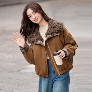 现货2025冬装新款女士时尚经典毛领可脱卸羽绒服图片