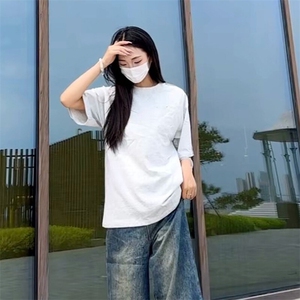 抖音得物品质二开240克宽松纯棉美式潮牌印花三条杠中性风短袖T恤图片