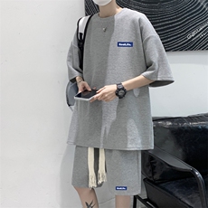 灰色