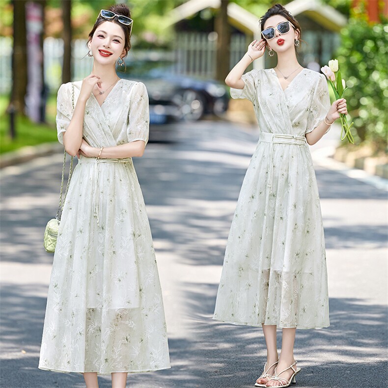 真丝碎花连衣裙女夏2024新款气质v领收腰显瘦中长款桑蚕丝a字裙子,女装连衣裙,众宇琦