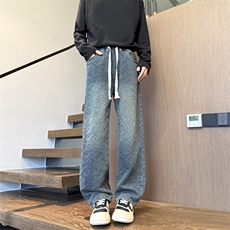 深蓝色