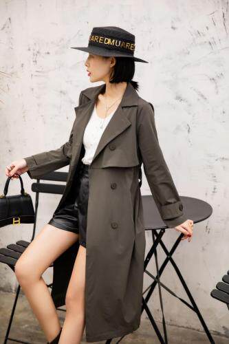 春季新款经典简约风衣，女装风衣，得瑟空间