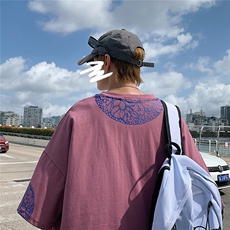 紫红色