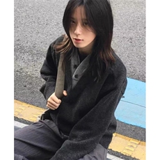 深灰色