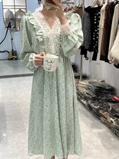 夏季拼蕾丝碎花连衣裙，女装连衣裙，格瑞琪