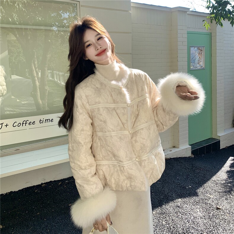 新中式风毛毛拼接设计羽绒服女2026冬季新款宽松白鸭绒保暖外套,女装羽绒服,2C218