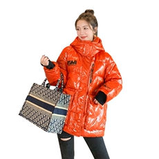 时尚羽绒服女2025年新款亮面短款学生洋气百搭免洗白鸭绒加厚外套，女装羽绒服，浙宝182A