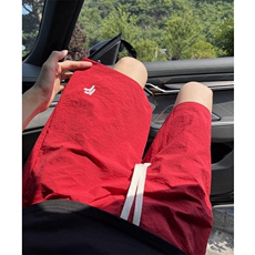 酒红色