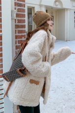 2025年冬季新款双面可穿皮毛一体休闲外套现货，女装羊羔毛/颗粒绒，乐吉娜