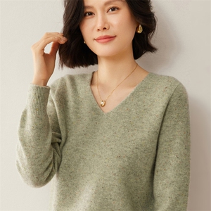 时尚百搭羊毛加厚V领毛衣显瘦修身保暖女士针织衫图片