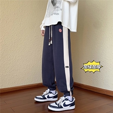 藏青色