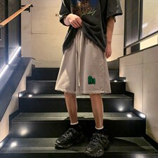 卡其色