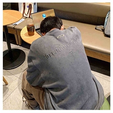 灰色