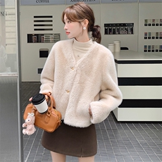 羊剪绒短款皮毛一体仿羊羔毛大衣外套女冬新款，女装皮草，纯色衣恋