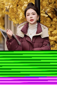 现货2024羽绒服新款冬季官方时尚休闲连帽加厚休闲小个子外套图片