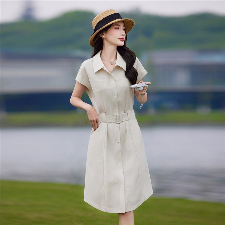 现货2026年夏季休闲风纯色小个子城市通勤时尚舒适A字裙连衣裙,女装连衣裙,靓衣阁