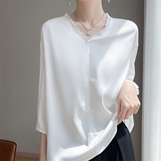 2025夏季新款V领缎面气质钩花蕾丝短袖女士宽松显瘦七分袖上衣T恤，女装T恤，暖习羊绒