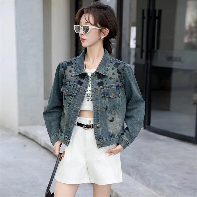 现货牛仔外套女秋季新款刺绣百搭减龄棒球服夹克短款上衣潮，女装牛仔外套，江南女神