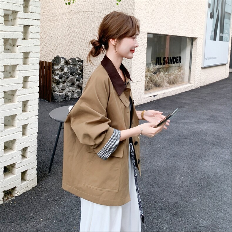 卡其色短款风衣女2025秋季新款拼接设计感翻领巴恩风工装休闲外套图片