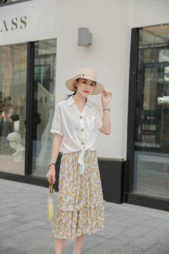 休闲时尚小衫，女装，百变诱惑