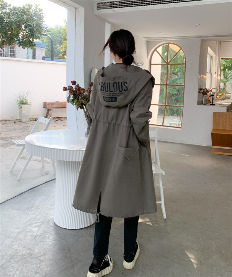 现货印花休闲口袋收腰风衣，女装风衣，汐美