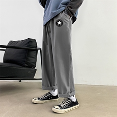深灰色