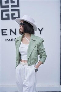 春款：皮衣，牛仔，衬衣，卫衣图片