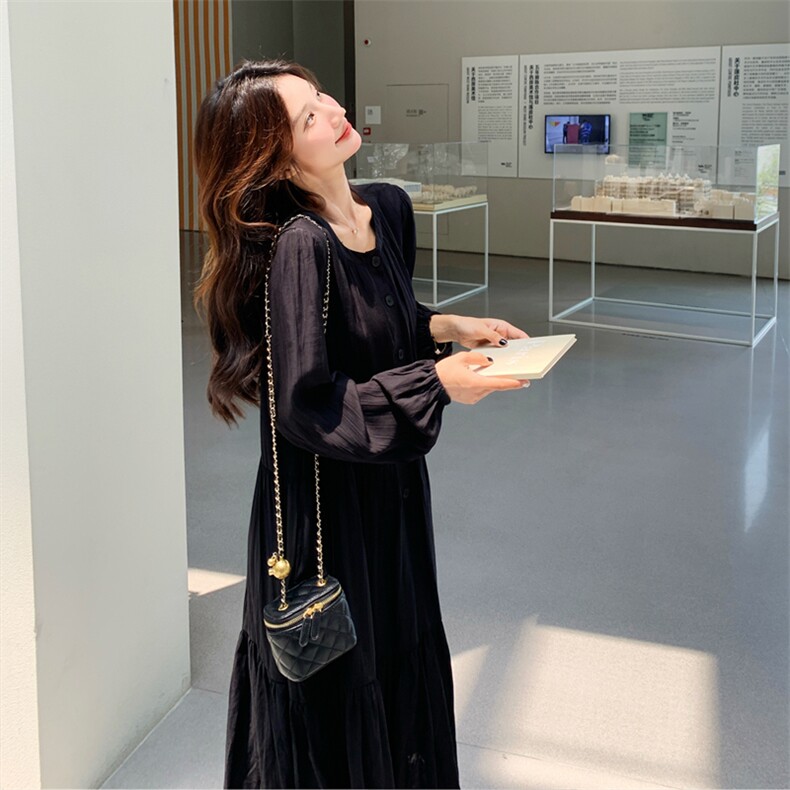 独特别致赫本风黑色连衣裙女春秋2025新款超火法式气质千金感长裙,女装连衣裙,2C158