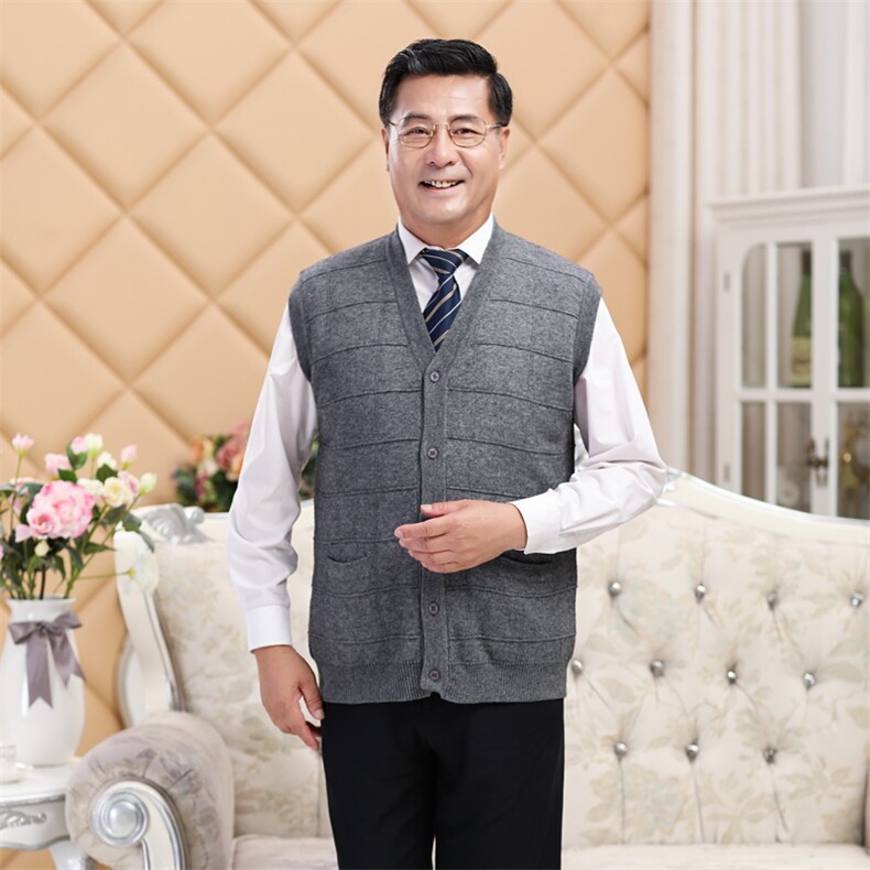 2025年秋季V领青春流行直筒型马甲，男装背心/马甲，亚东羊绒制品