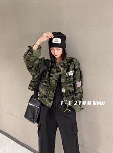 迷彩牛仔外套图片