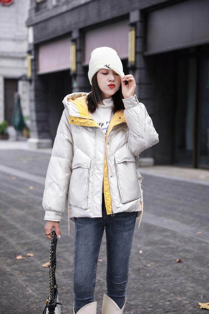 拼色羽绒服，女装羽绒服，蓝芝衣秀