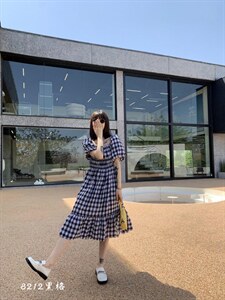 现货，夏季格纹方领泡泡袖连衣裙图片