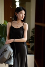 贵感上分！流金岁月老钱柔光优雅吊带连衣裙25新，女装连衣裙，梦白服饰厂